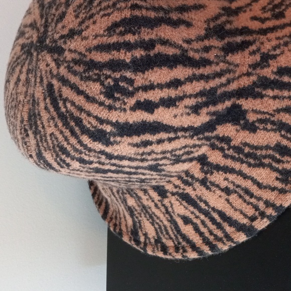 Anthropologie Winter Hat, 50% wool, 50% polyester - Picture 3 of 4
